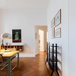 アパート Chic Design 80 Sqm - Sleeps 6 - Metro 2 Min ミラノ