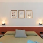 アパート Chic Design 80 Sqm - Sleeps 6 - Metro 2 Min ミラノ