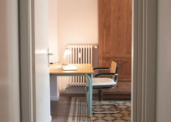 Spacious, Bright Flat With 2 1 Double Bedrooms 公寓