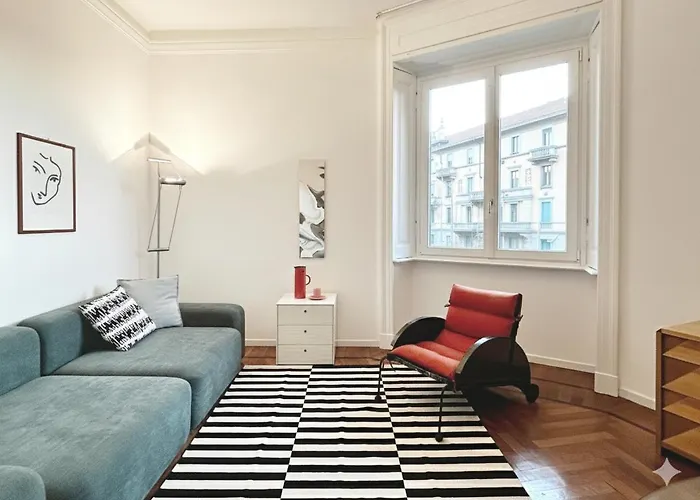 Spacious, Bright Flat With 2 1 Double Bedrooms * 米兰